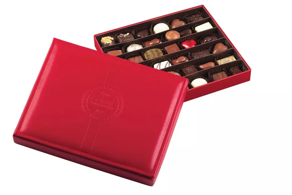 Boîte cuir rouge garnie 36 chocolats